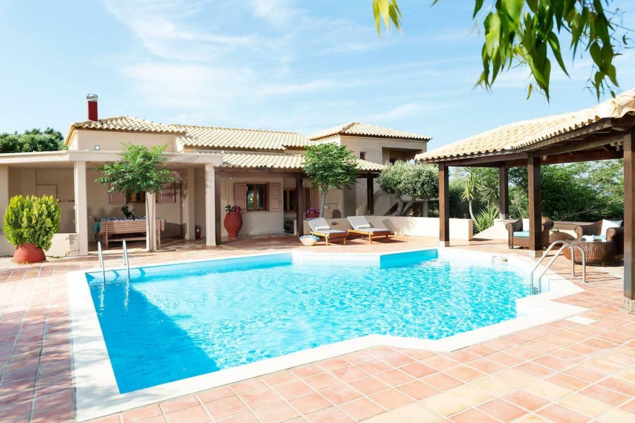White Sand Villa. Spacious Villa With Prive Pool. Agia Pelagia  Bagian luar foto